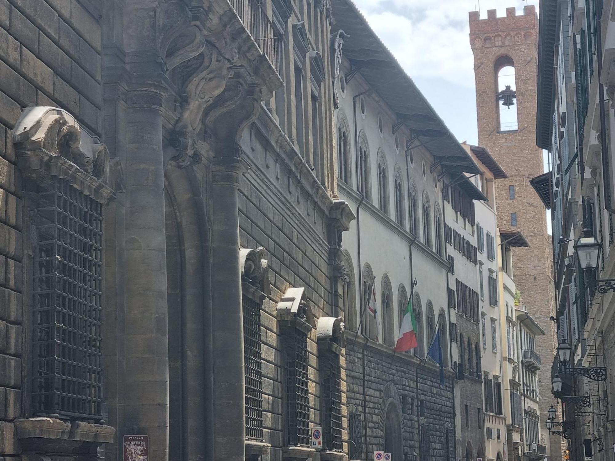 La Sede Dell'Arte Monolocale Studio E Camere In Torre Medievale Vicino A Duomo E Piazza Signoria Florenţa Exterior foto