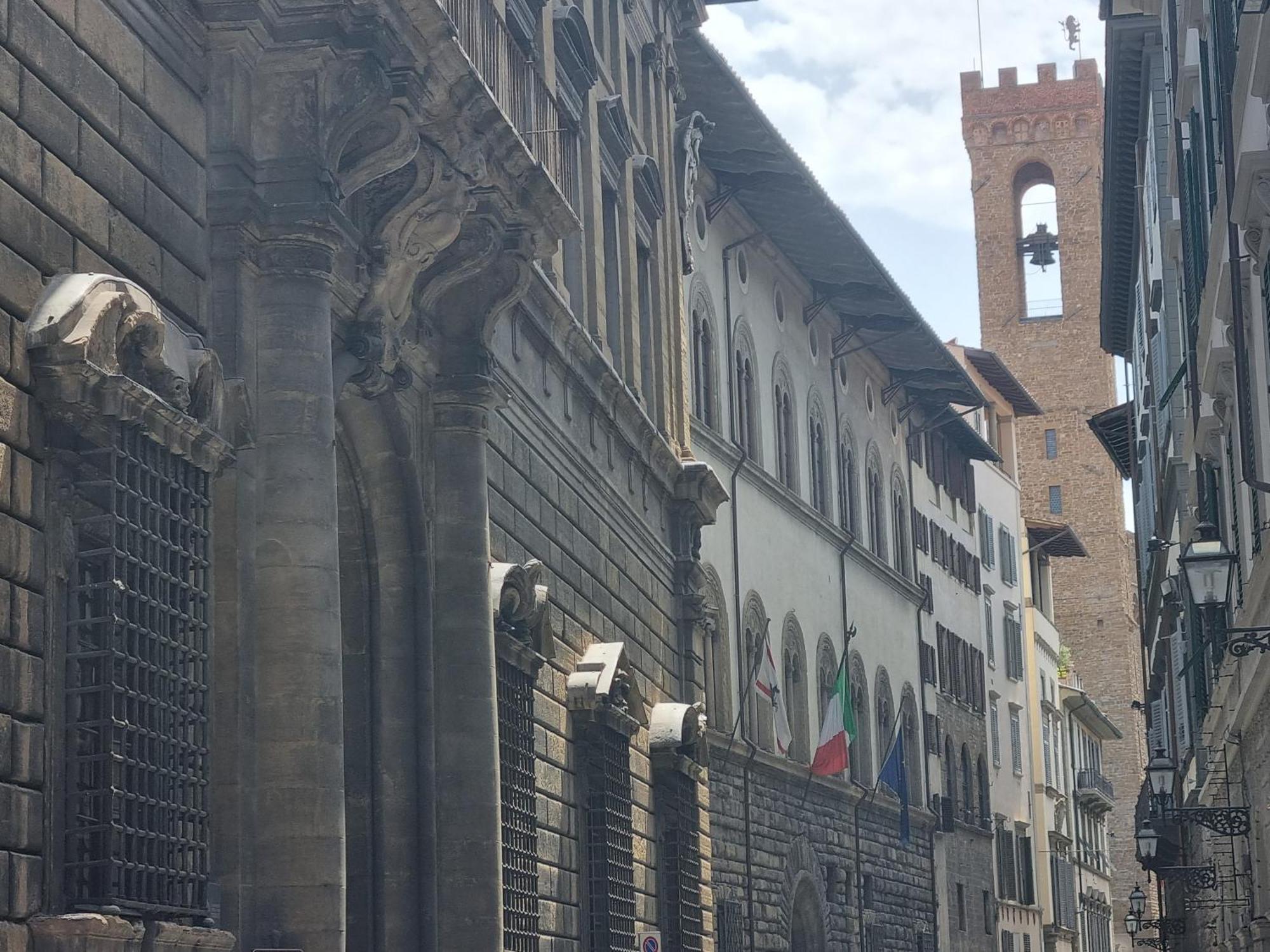 La Sede Dell'Arte Monolocale Studio E Camere In Torre Medievale Vicino A Duomo E Piazza Signoria Florenţa Exterior foto
