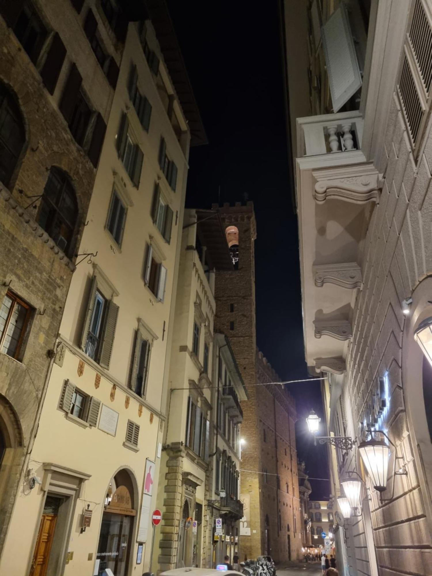 La Sede Dell'Arte Monolocale Studio E Camere In Torre Medievale Vicino A Duomo E Piazza Signoria Florenţa Exterior foto