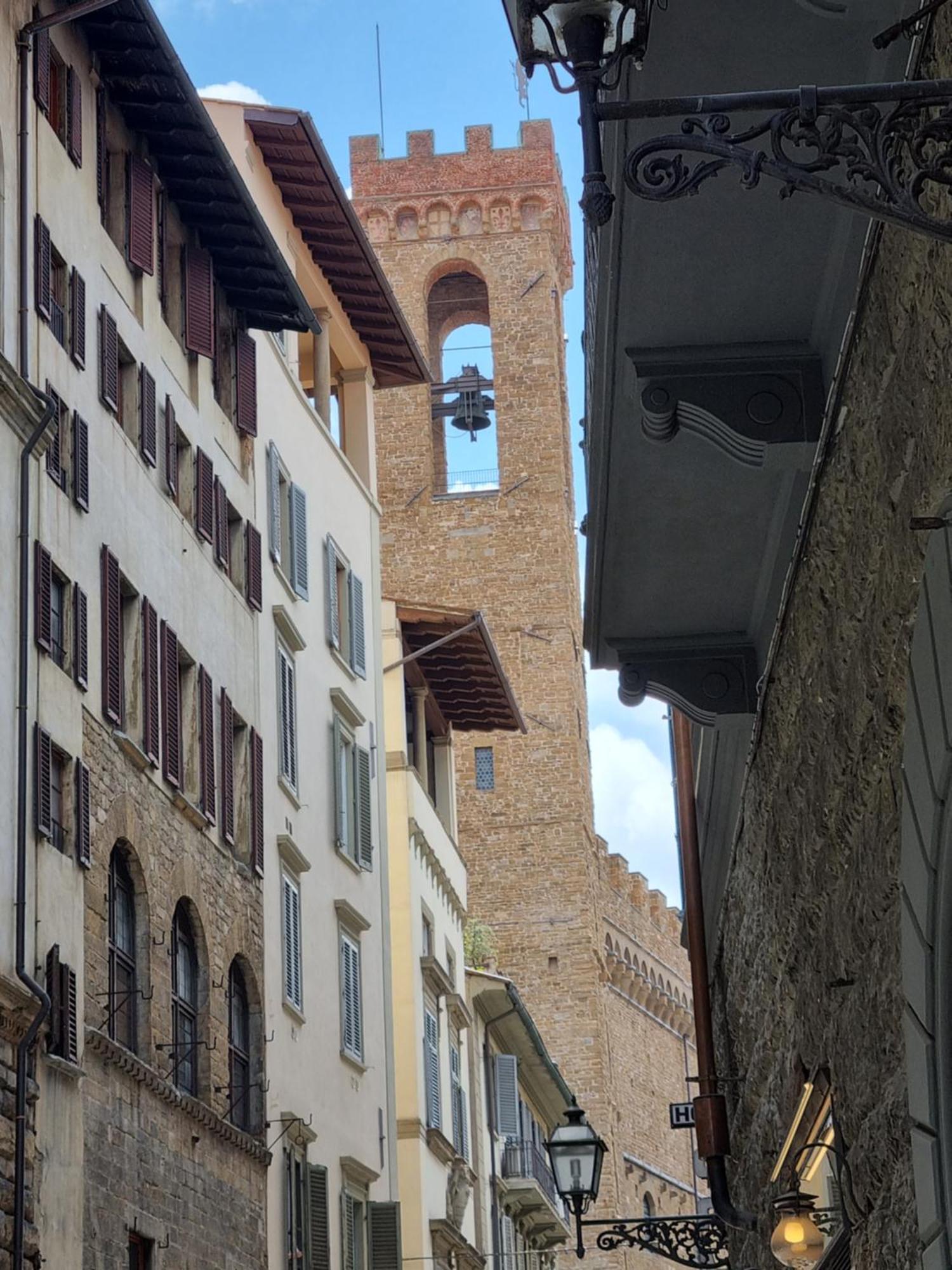 La Sede Dell'Arte Monolocale Studio E Camere In Torre Medievale Vicino A Duomo E Piazza Signoria Florenţa Exterior foto